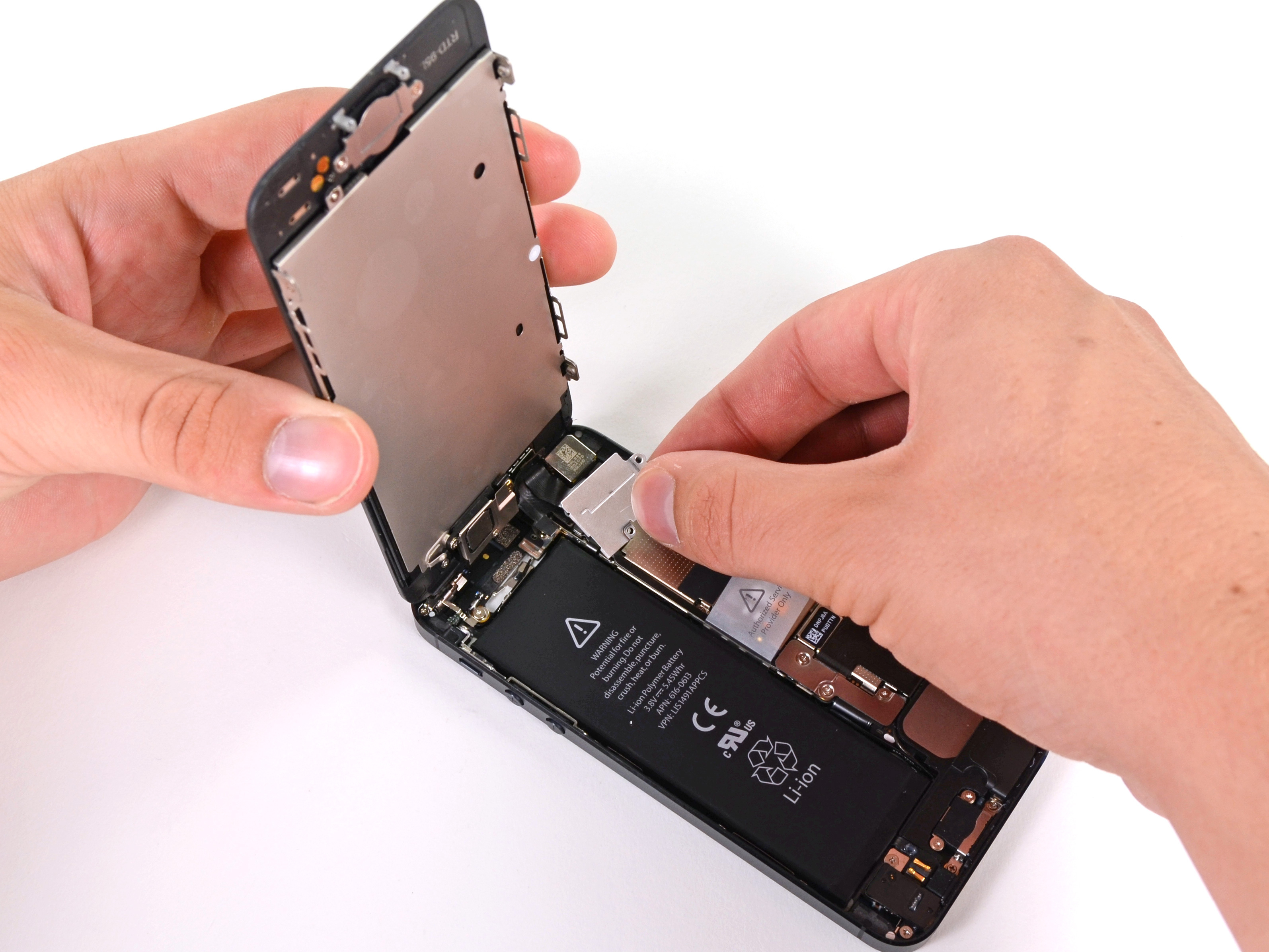 Iphone 5 baterijos keitimas vilniuje